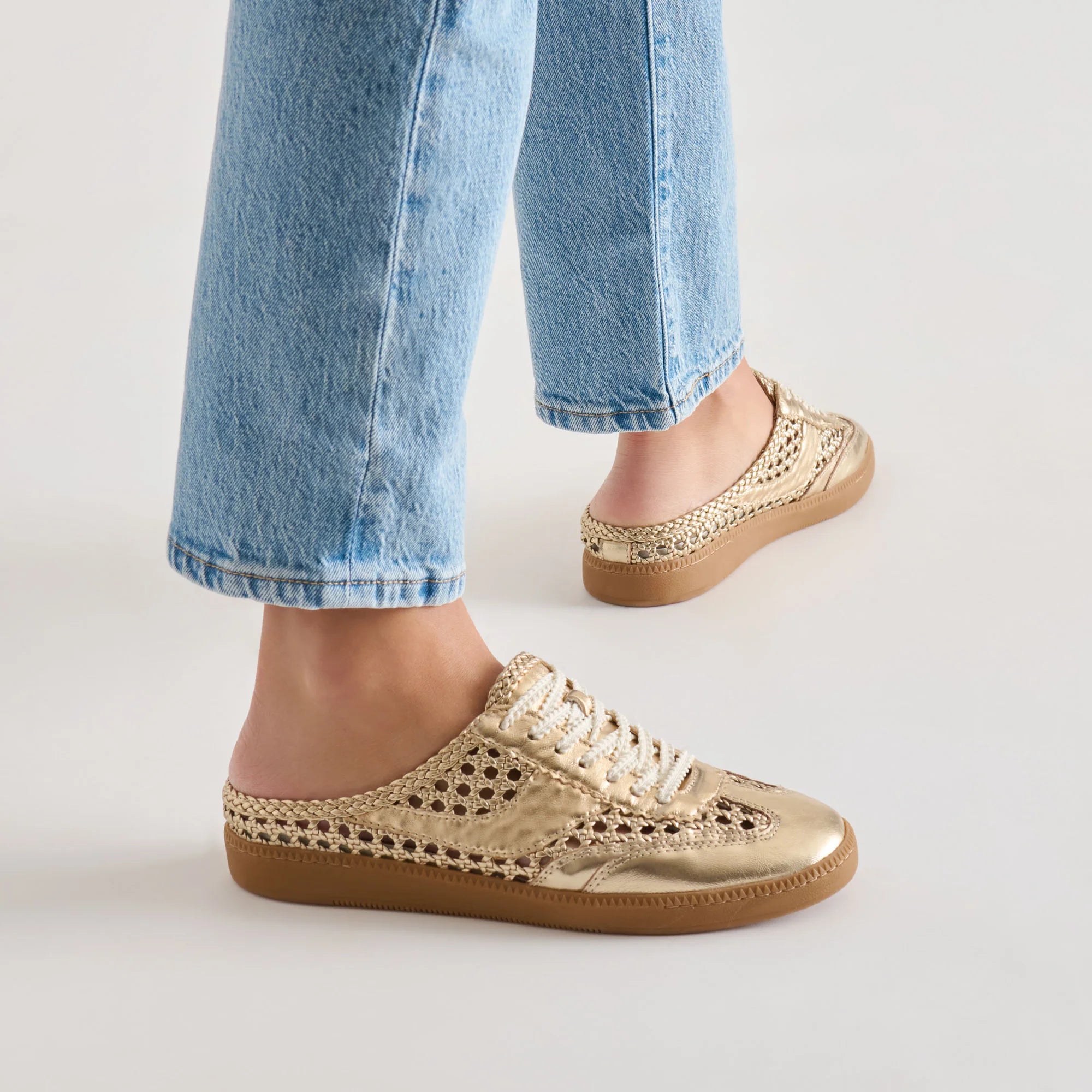 Dolce Vita Notice Slide Gold Woven Stella