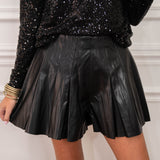 Tonya Pleated Black Short