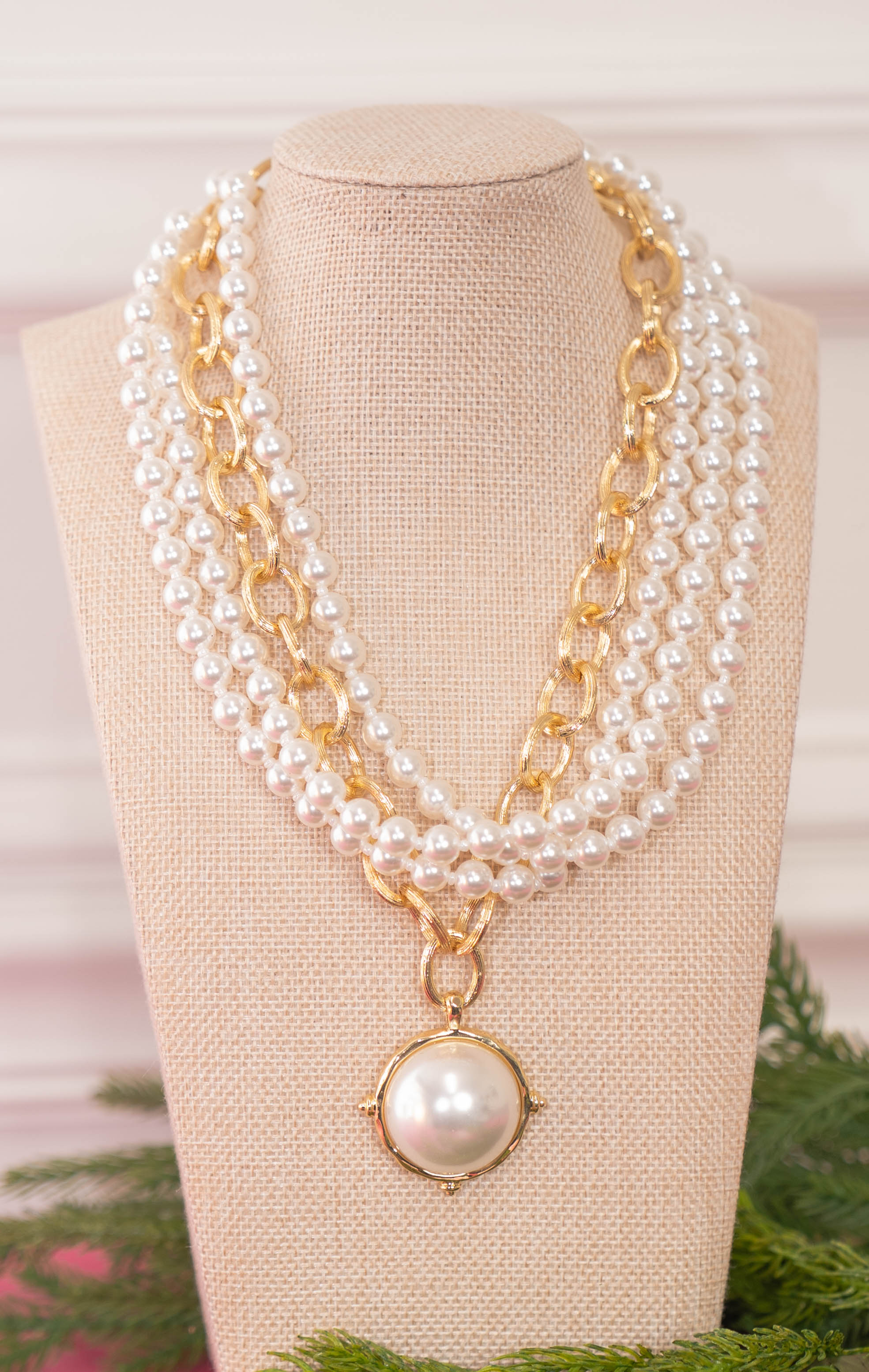 Charleston Pearl Necklace