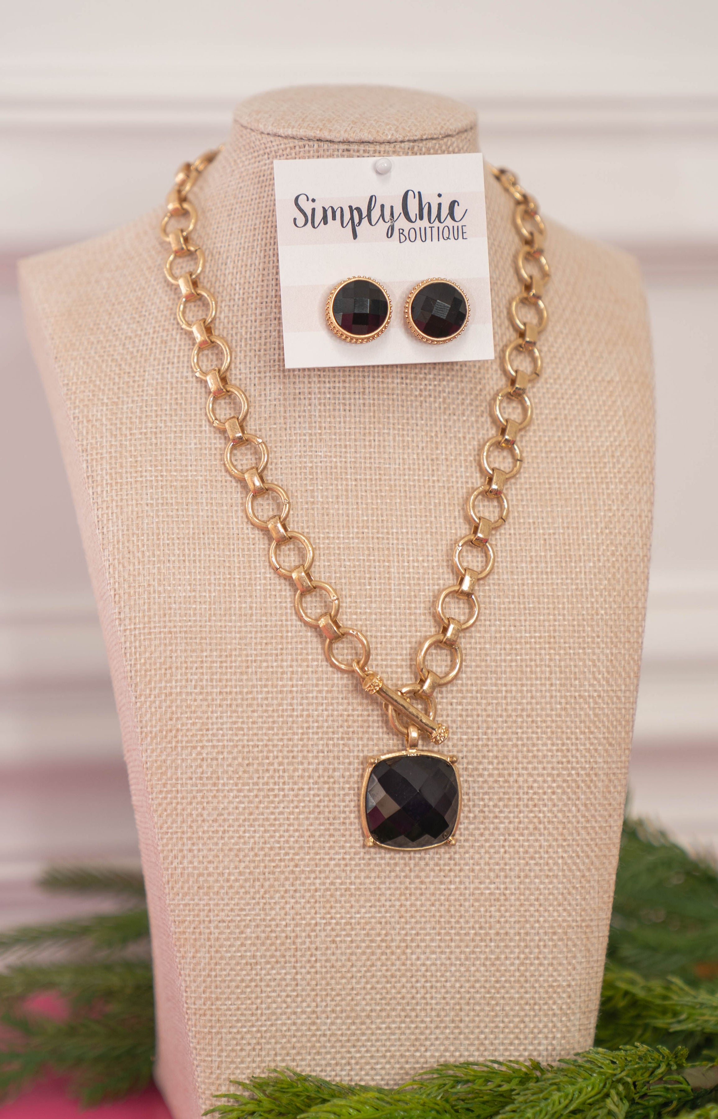 Classic Toggle Necklace in Black