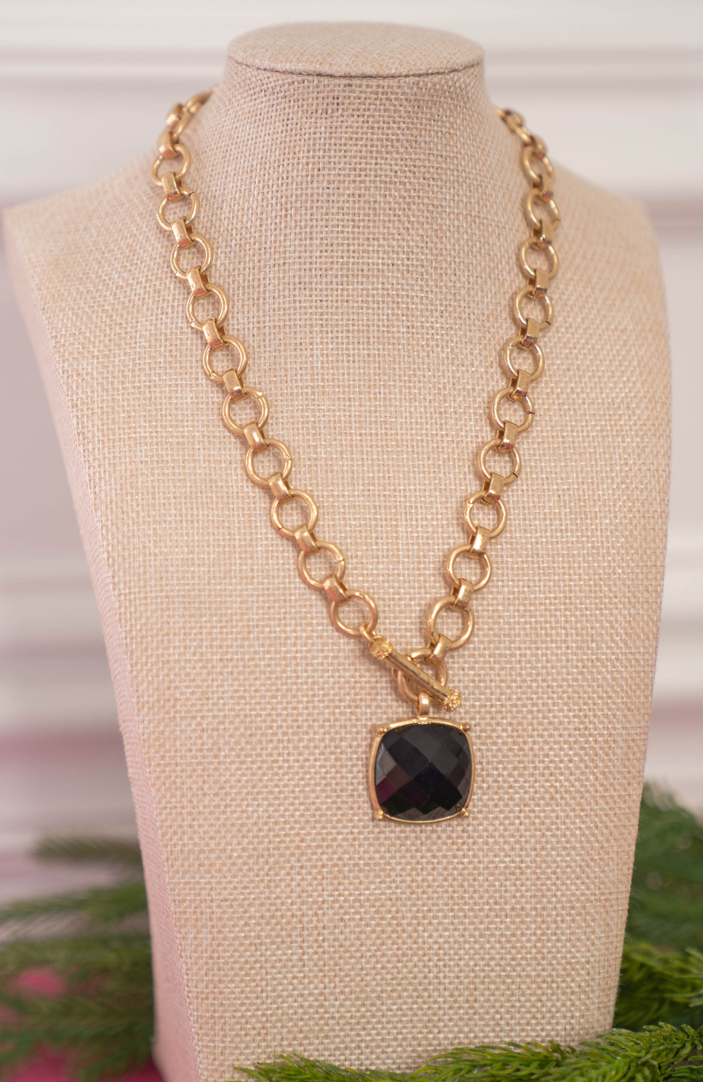 Classic Toggle Necklace in Black