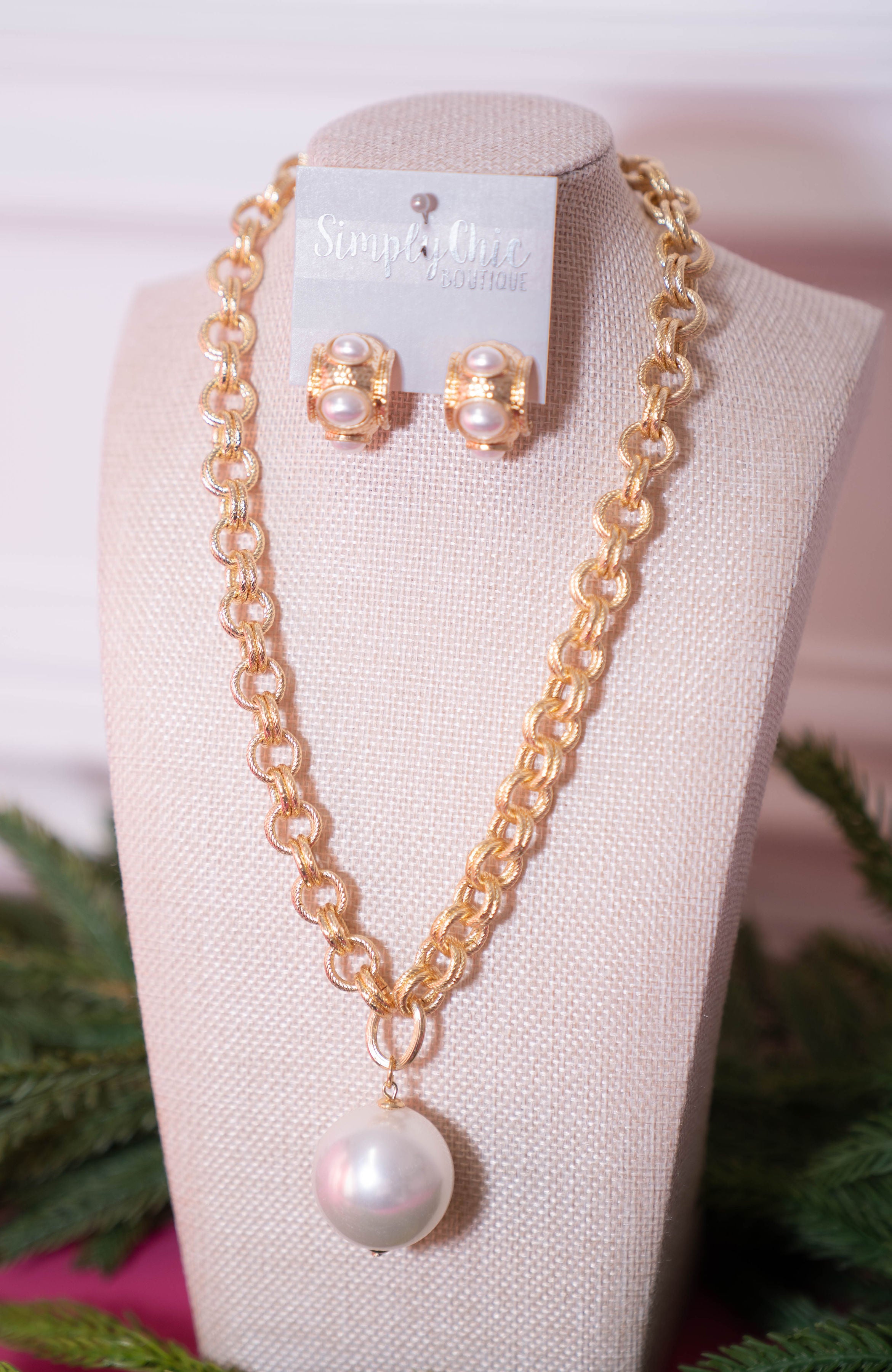 Kelsay Pearl Necklace
