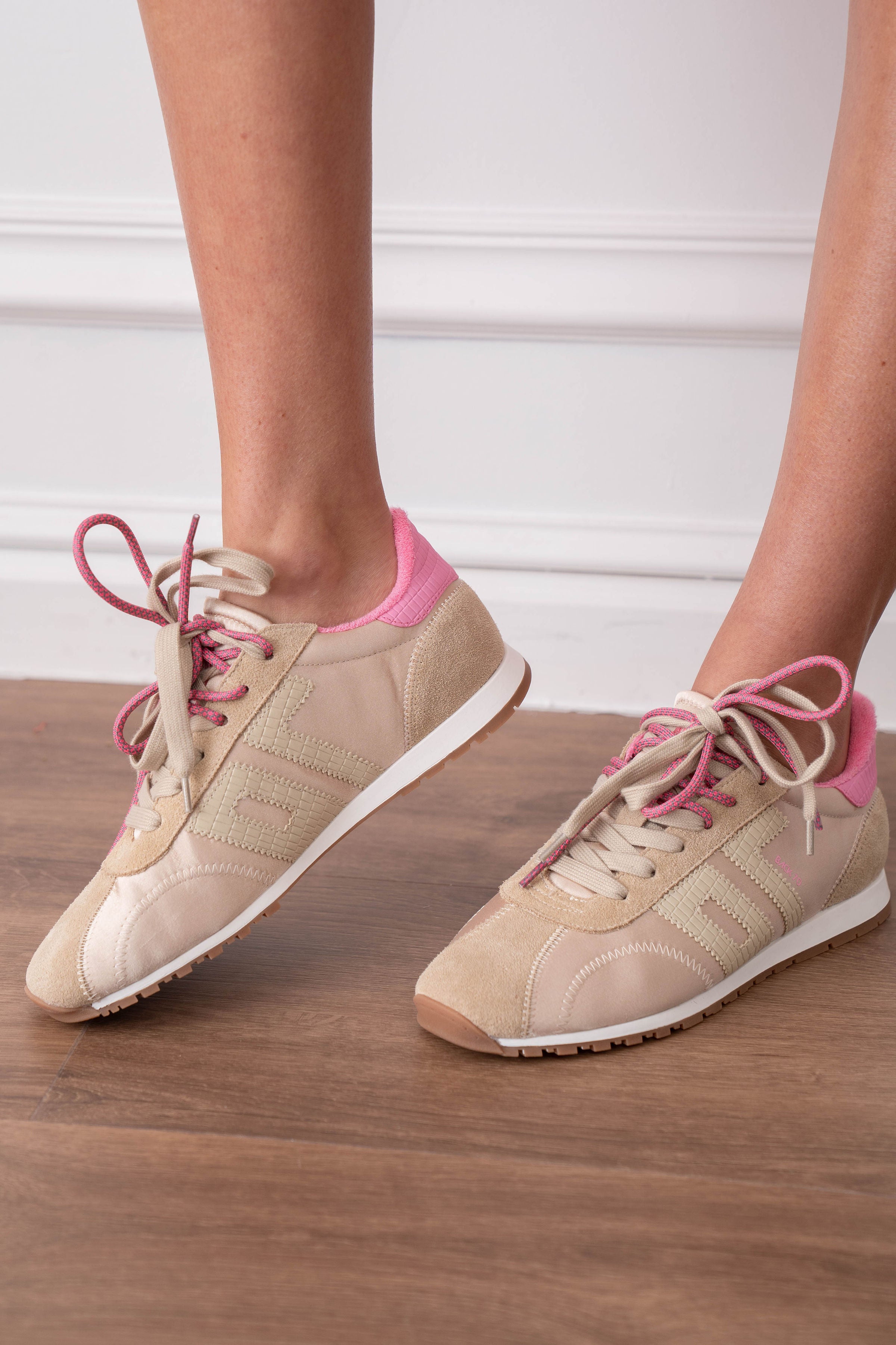 Back 70 Asian Beige Sneaker