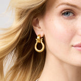 Saratoga doorknocker earring gold